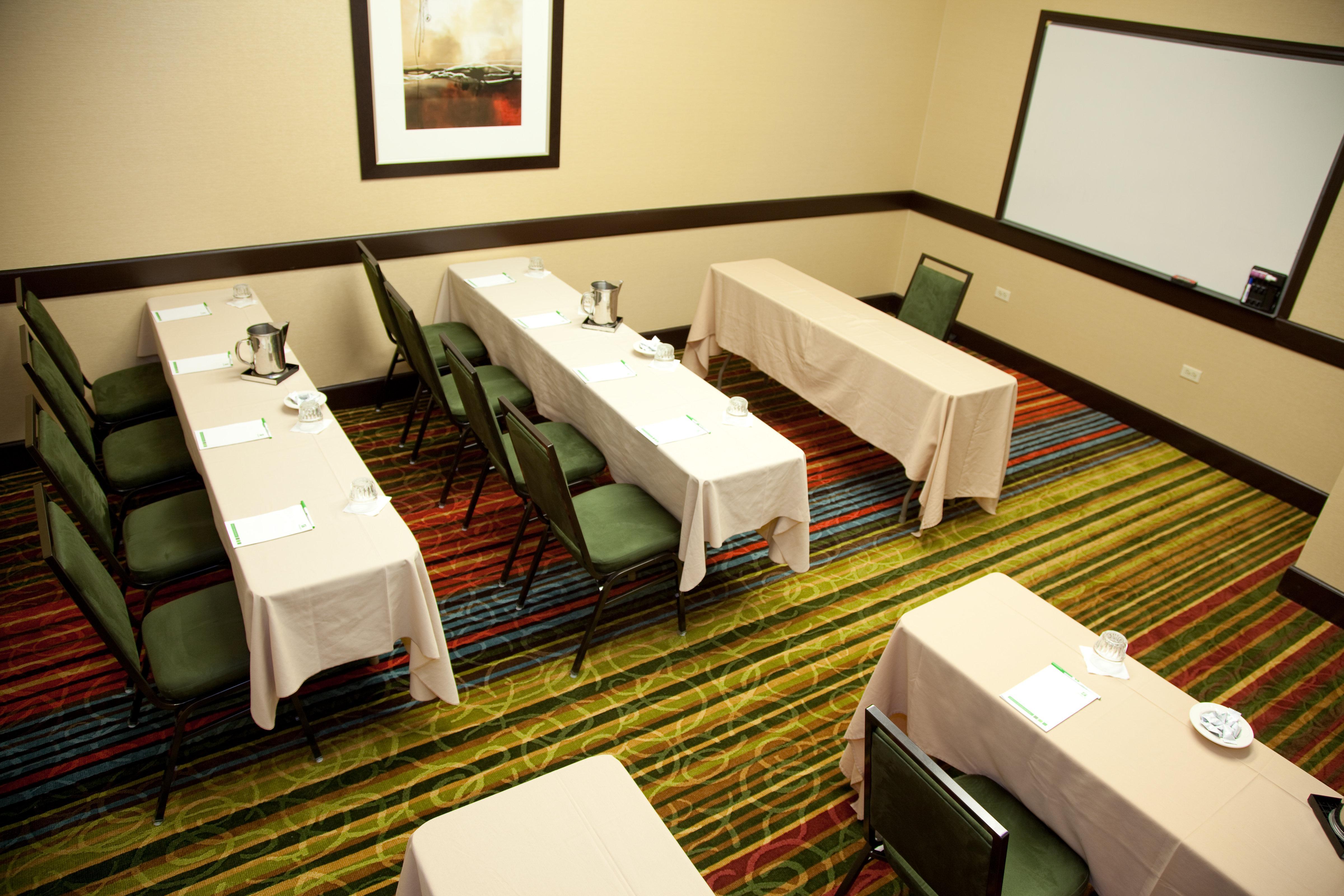 Holiday Inn Hotel & Suites Chicago Northwest - Elgin By Ihg Ngoại thất bức ảnh