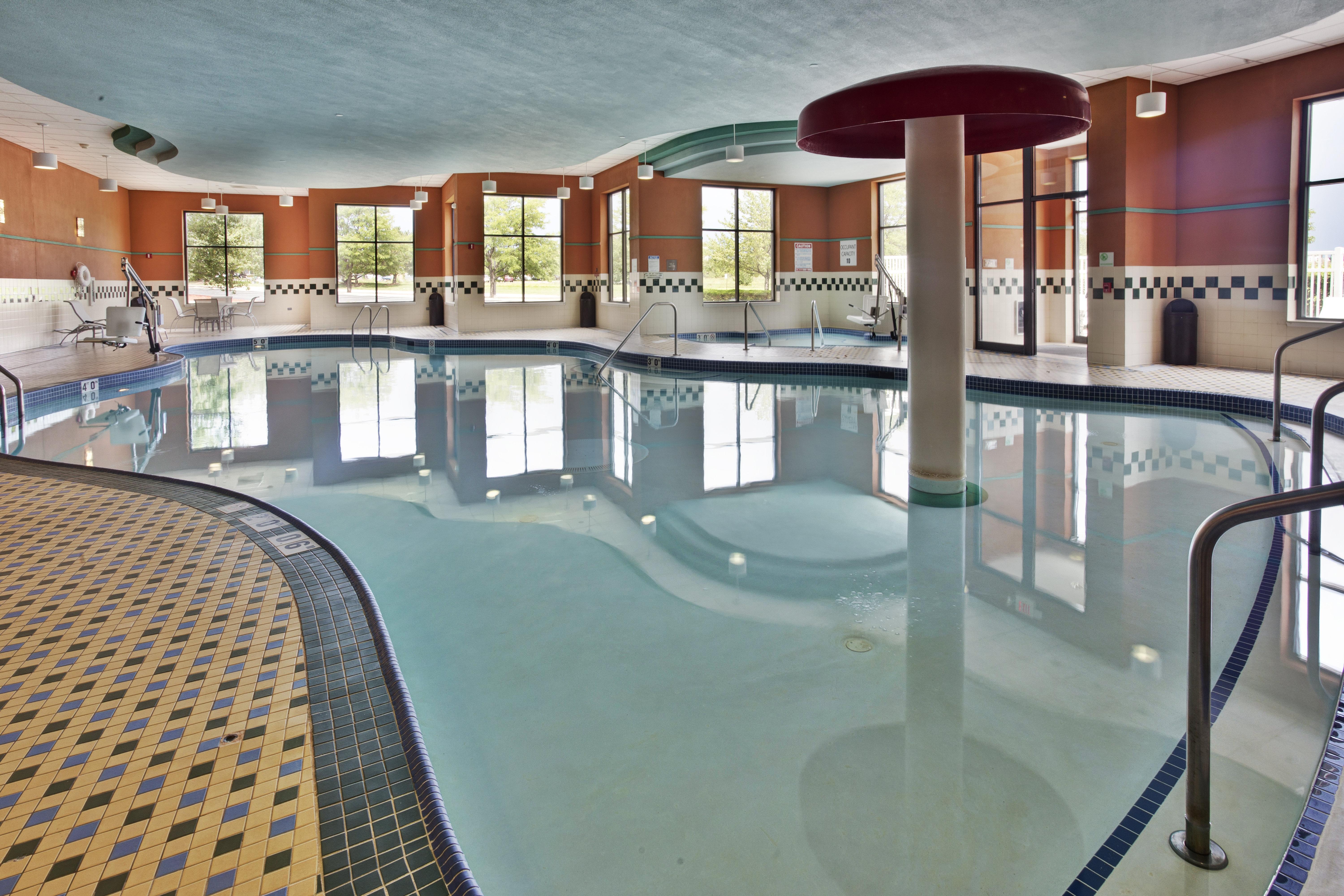 Holiday Inn Hotel & Suites Chicago Northwest - Elgin By Ihg Ngoại thất bức ảnh